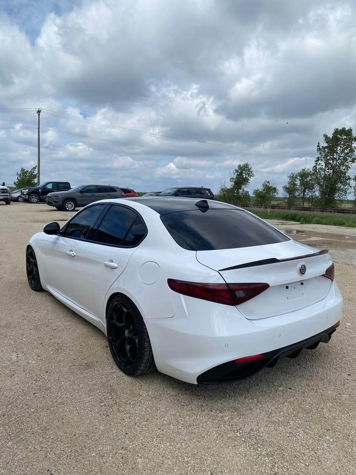 Alfa Romeo Sedan Giulia Q4
