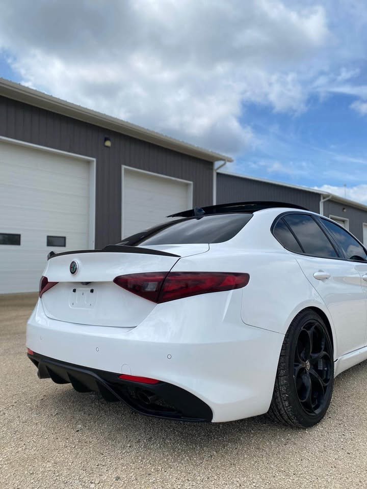 Alfa Romeo Sedan Giulia Q4